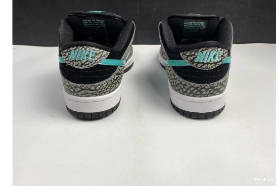 DUNK BQ6817-009 SB LOW PRO"ELEPHANT" NIKE 0212